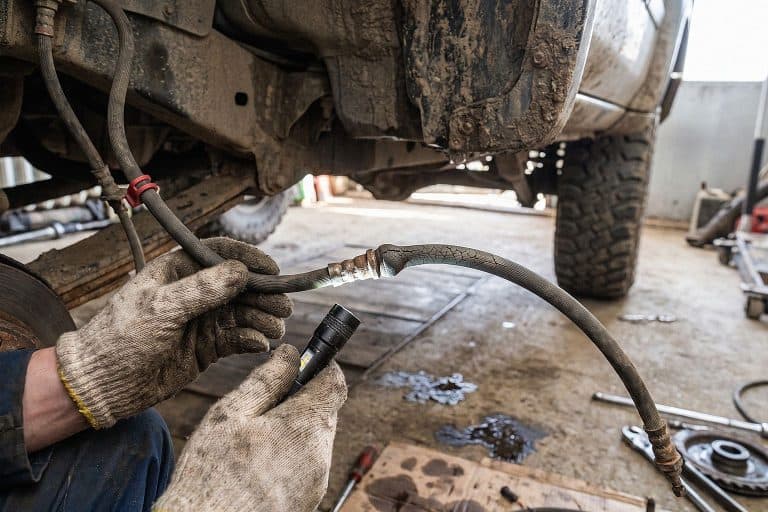 Замена тормозного шланга: как понять, когда менять на 4×4