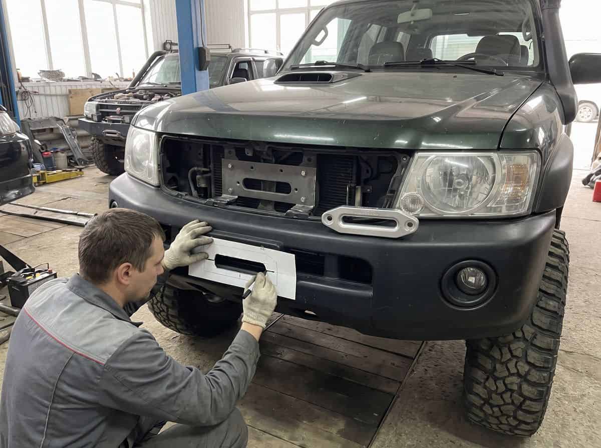 Разметка отверстия под клюз на штатном бампере внедорожника — Custom's Tuning, Тюмень