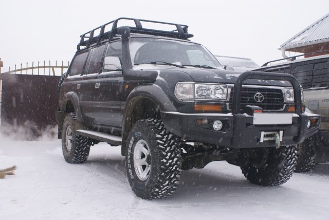 Toyota Land Cruiser 80: лифт 4", силовые и экспедиция