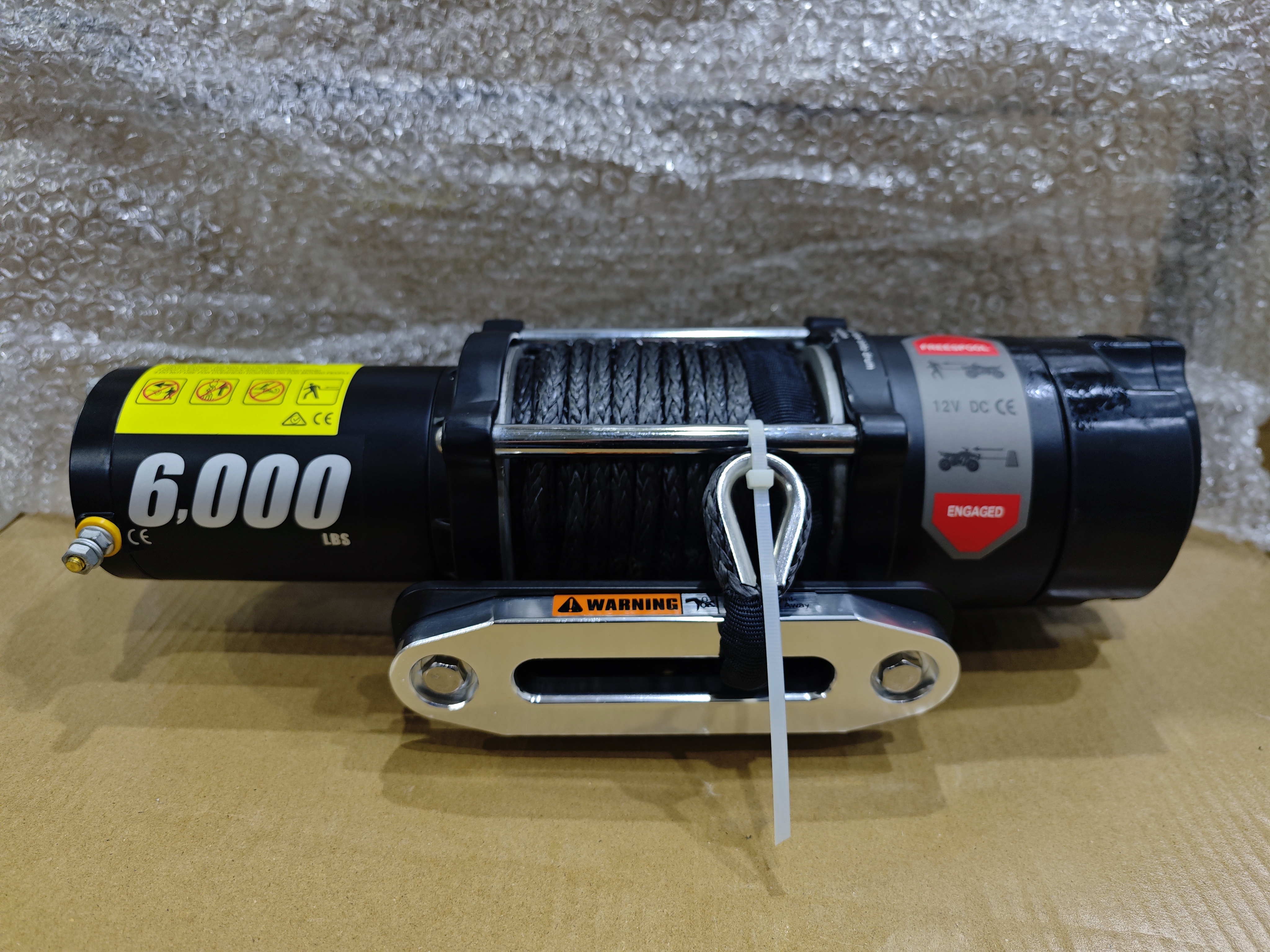 Лебедка PRO-TOP  (квадро)  Winch 6000 lbs 12v трос синтетика, влагозащита IP68 (моноблок соленойдов)