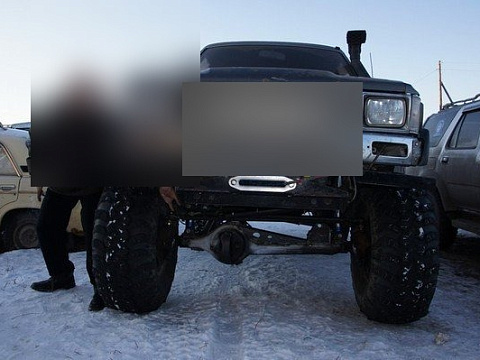 Toyota Hilux: длинноходная передняя подвеска