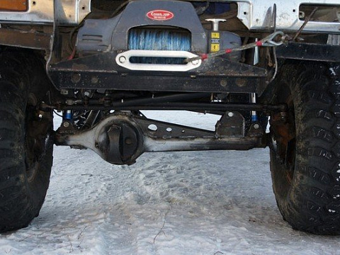 Toyota Hilux: длинноходная передняя подвеска