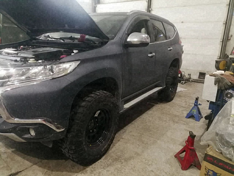 Mitsubishi Pajero Sport 3 после лифта подвески в мастерской — Custom's Tuning, Тюмень