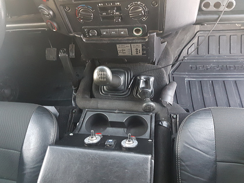 LR Defender: портальные редукторы, силовые бамперы, лебёдки, пневмосистема, доп. свет