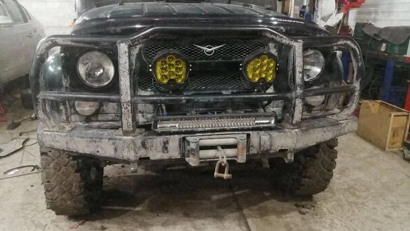УАЗ Хантер с дополнительными фарами и светодиодной балкой на бампере — Custom's Tuning, Тюмень