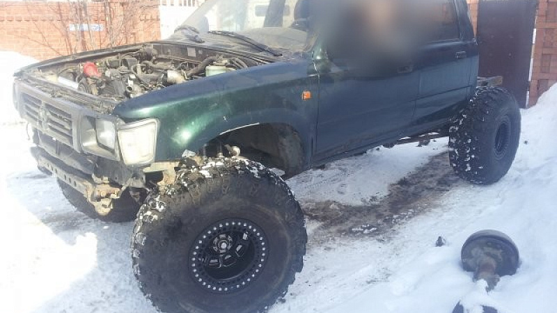 Проект «Акробат»: длинноходная подвеска на Hilux Surf