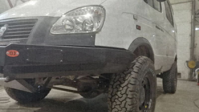 ГАЗ Соболь 4×4 после лифта подвески с силовым бампером и лебёдкой — Custom's Tuning, Тюмень