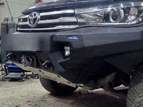 Toyota Hilux (серый) — фото 15 работ в Custom's Tuning, Тюмень